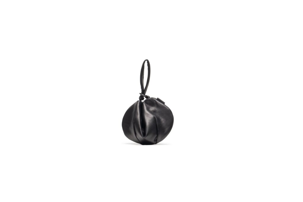 MORPH LEATHER WRISTRETTO POUCH BLACK
